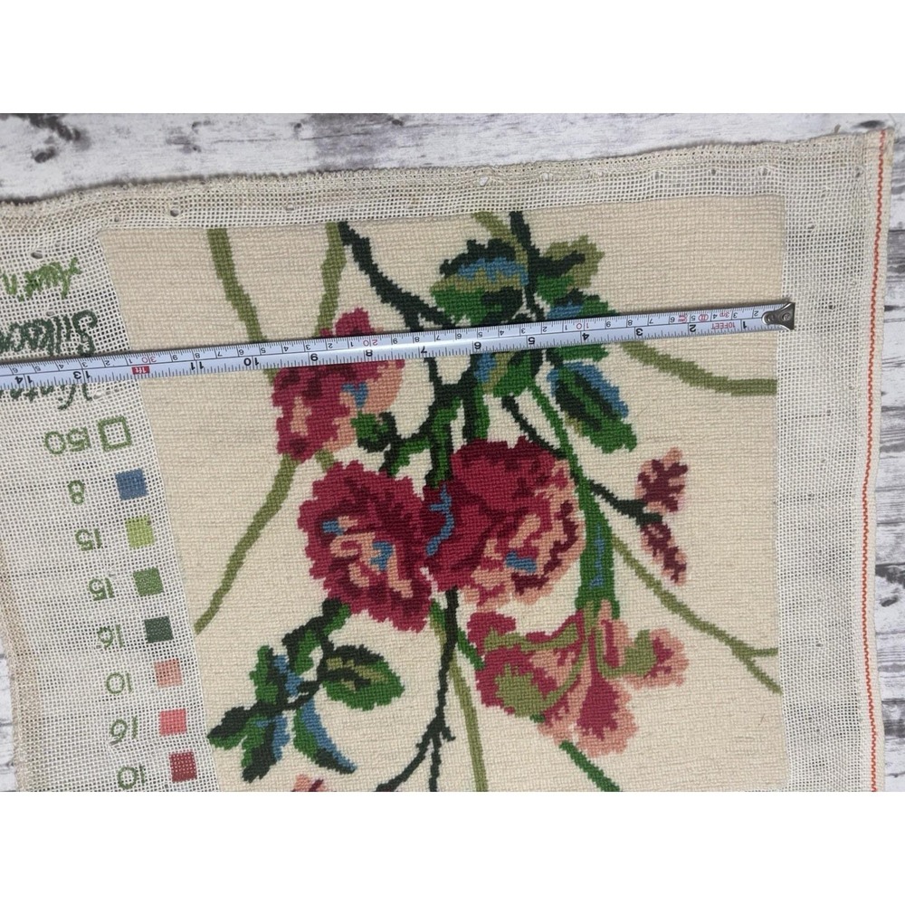Original Vintage Hand Embroidery Yarn Needlepoint Pansies Flower 14x17" Unframed - Picture 9 of 9
